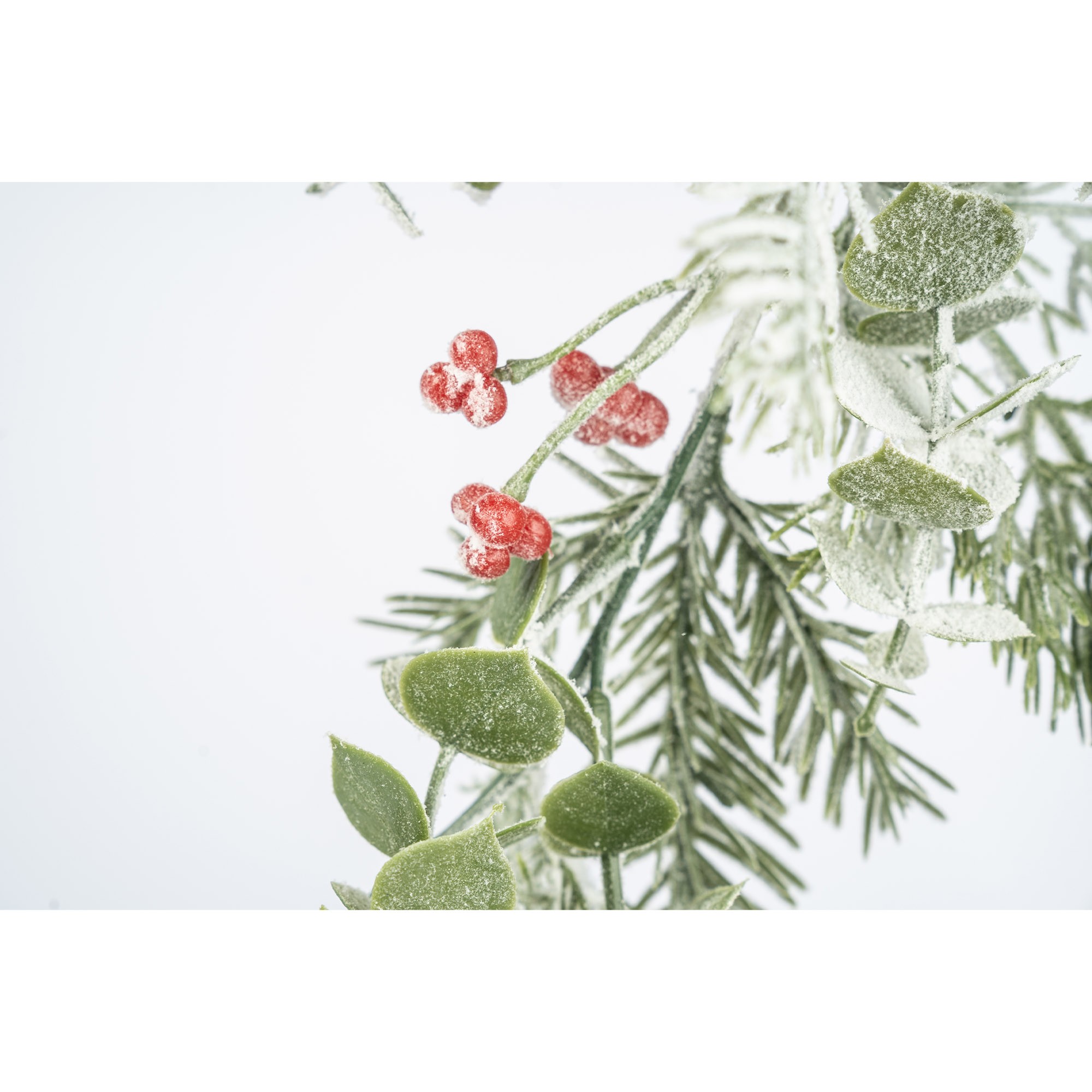 Giulia Grillo Elegante Schneegedeckte Girlande mit Roten Beeren