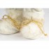 Dekorativer Weihnachtsmann in Creme und Gold