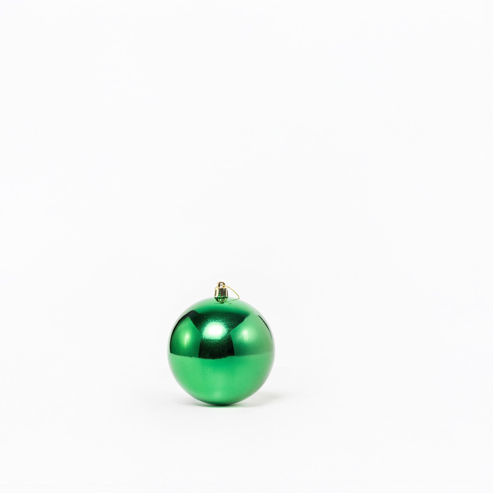 Giulia Grillo Glänzende Weihnachtskugeln „Shiny Green“ ⌀10cm, 4er-Set