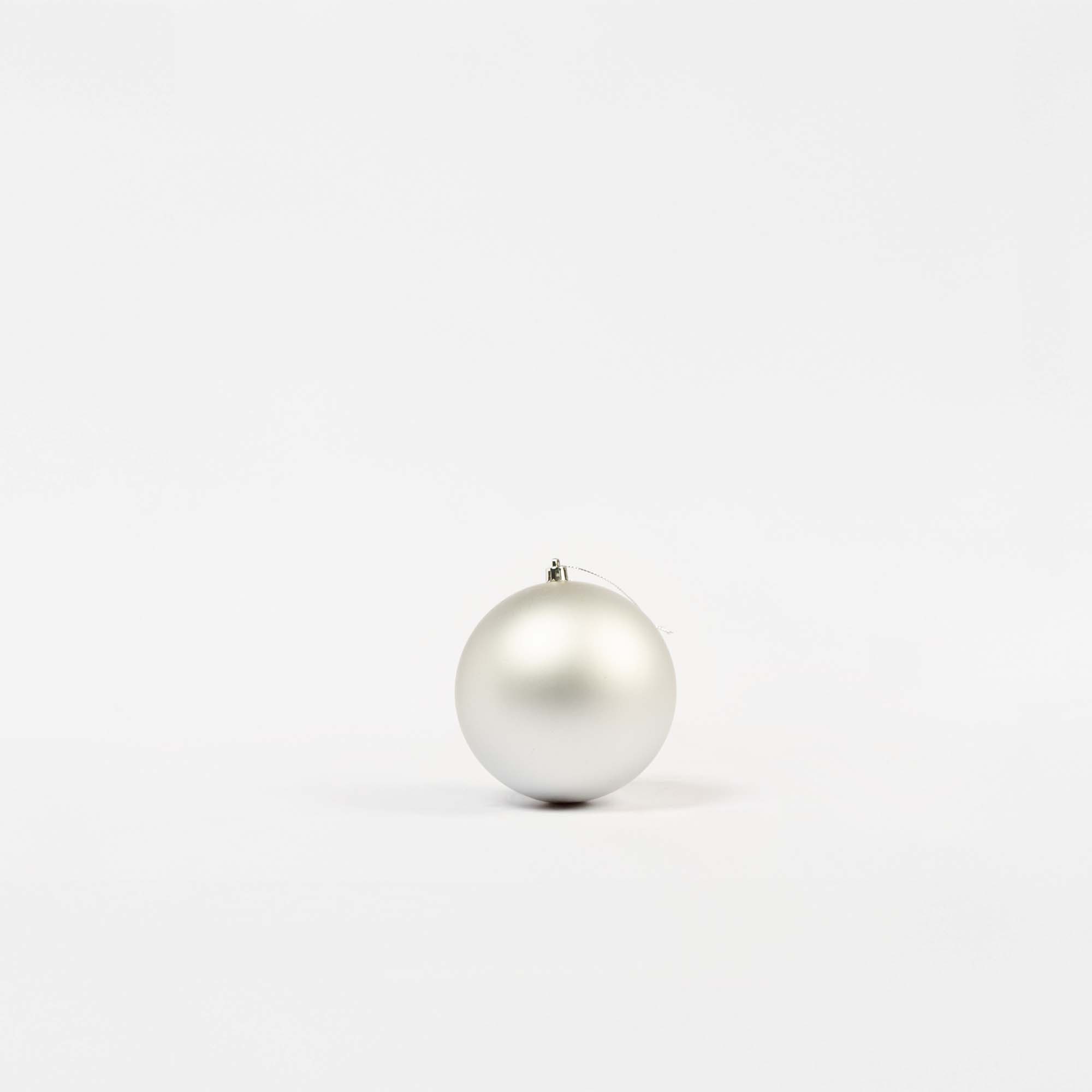 Giulia Grillo Matte Weihnachtskugeln „Silber Matt“ ⌀12cm, 3 Stück/Set