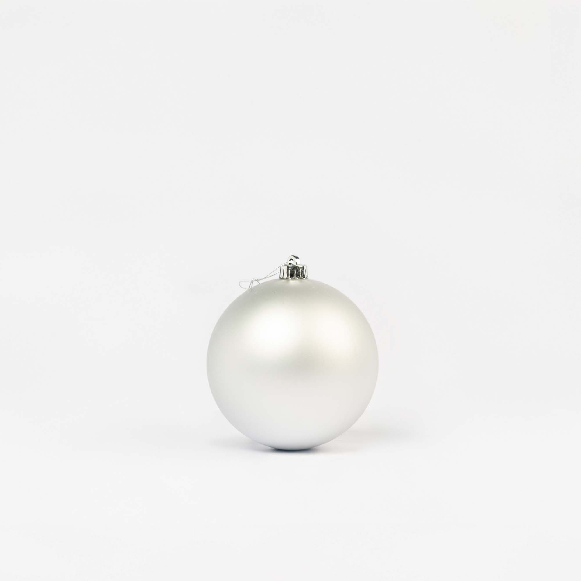 Giulia Grillo Matte Weihnachtskugeln „Silber Matt“ ⌀15cm, 2 Stück/Set