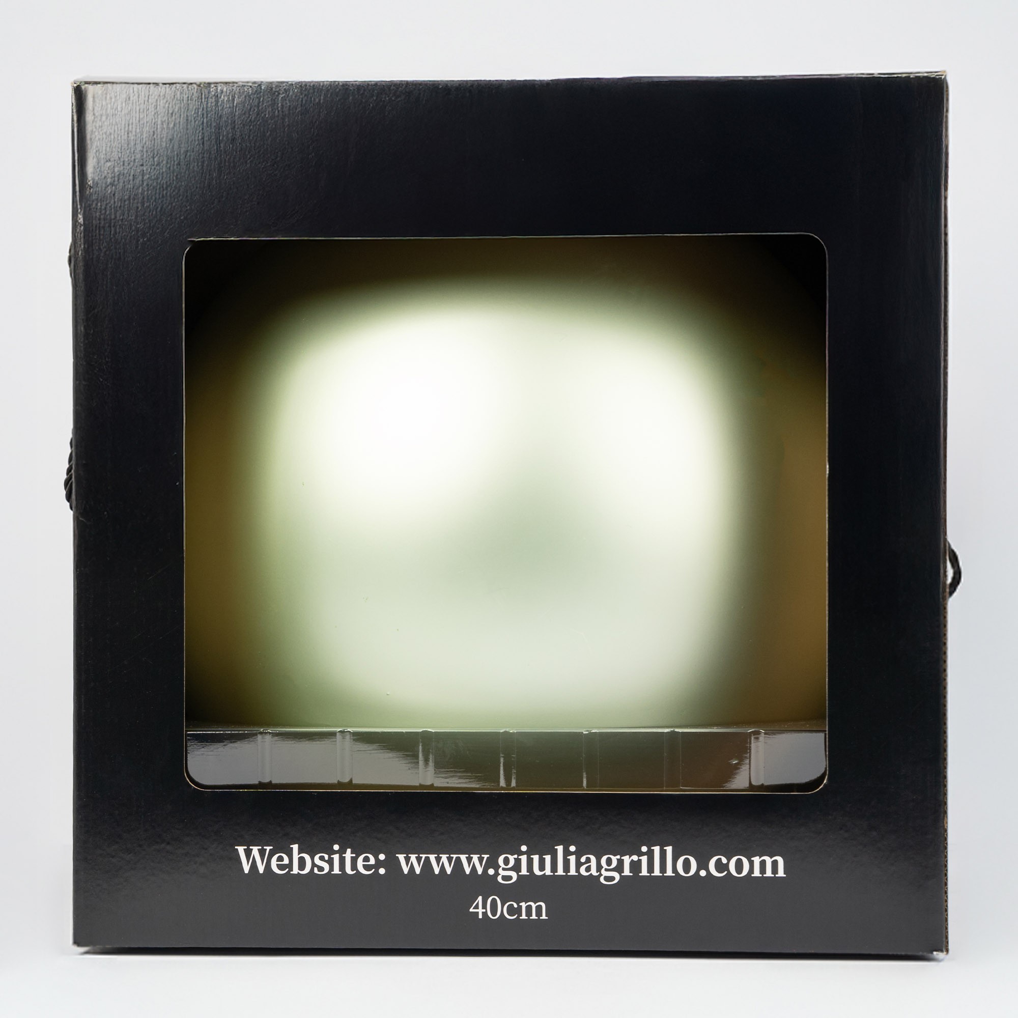 Giulia Grillo Matte Weihnachtskugel „Hellgrün Matt“ ⌀40cm