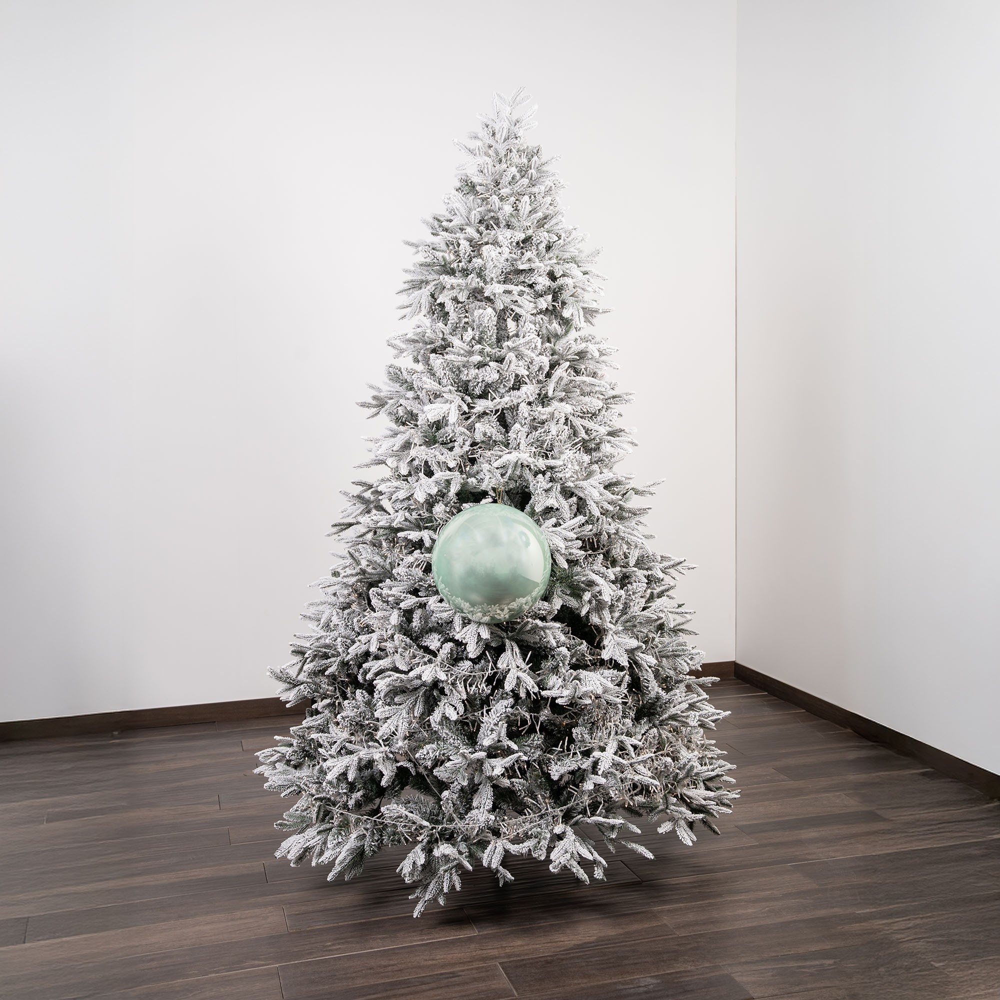 Giulia Grillo Boule de Noël Nacrée "Vert Clair Nacré" ⌀30cm