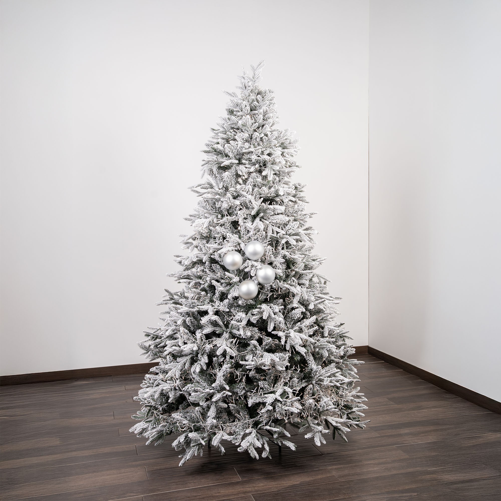 Giulia Grillo Matte Weihnachtskugeln „Silber Matt“ ⌀10cm, 4 Stück/Set