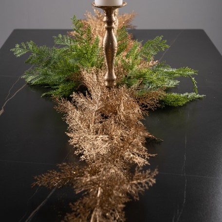 Branche Décorative Verte Réaliste de Cyprès