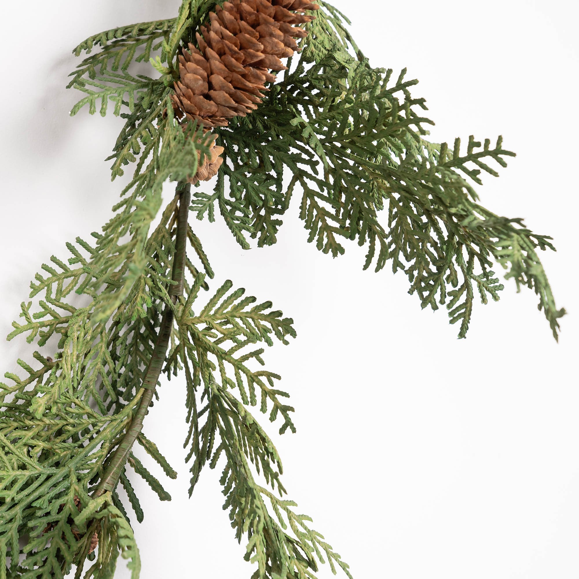 Giulia Grillo Decorative Garland with Pine Cone and Greenery