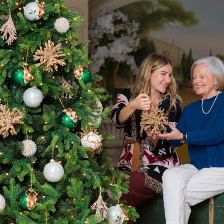 Árbol de Navidad realista con luces LED incorporadas Romantic Spruce  210 cm 4950 LED