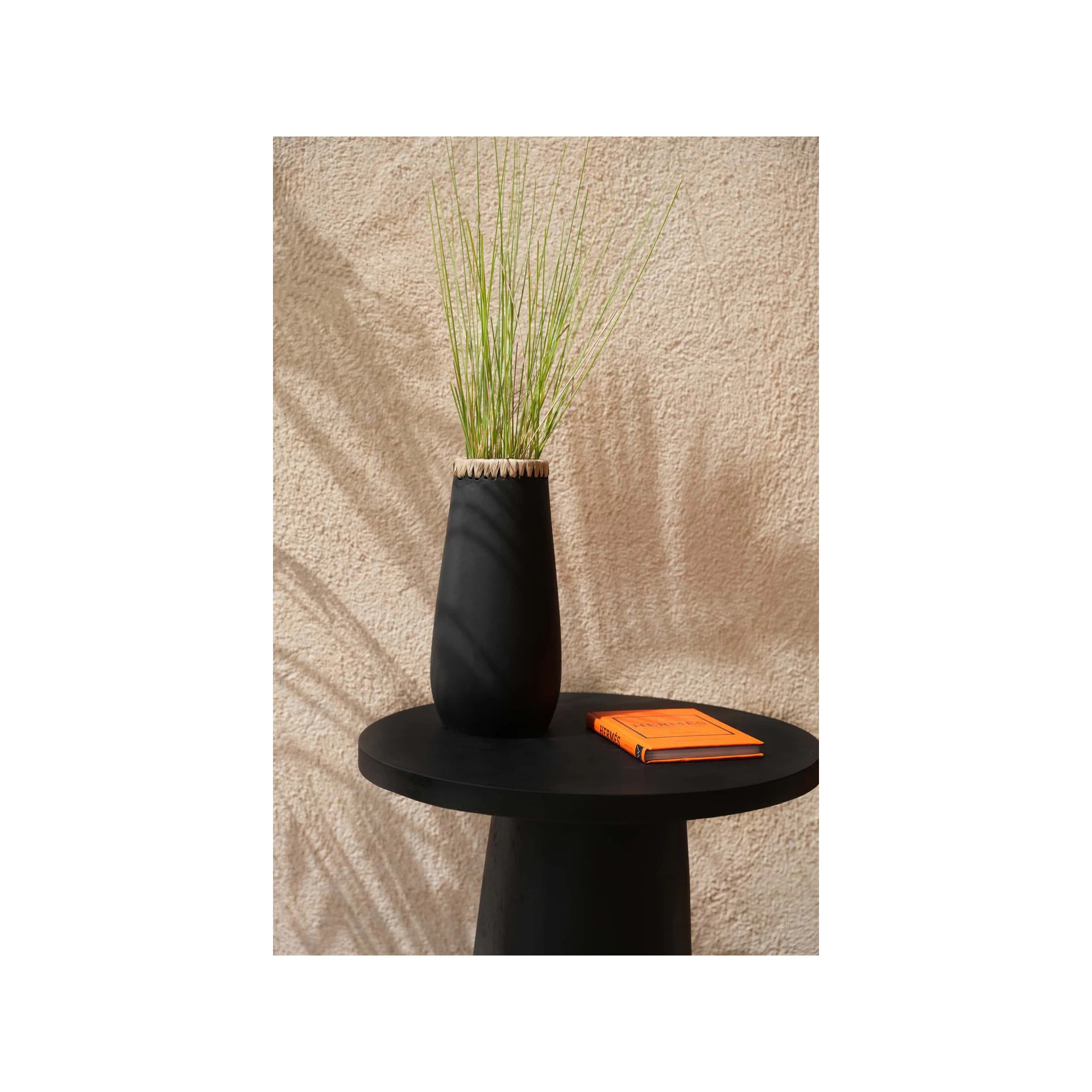 Giulia Grillo VASO SNEAKY NERO NATURALE L