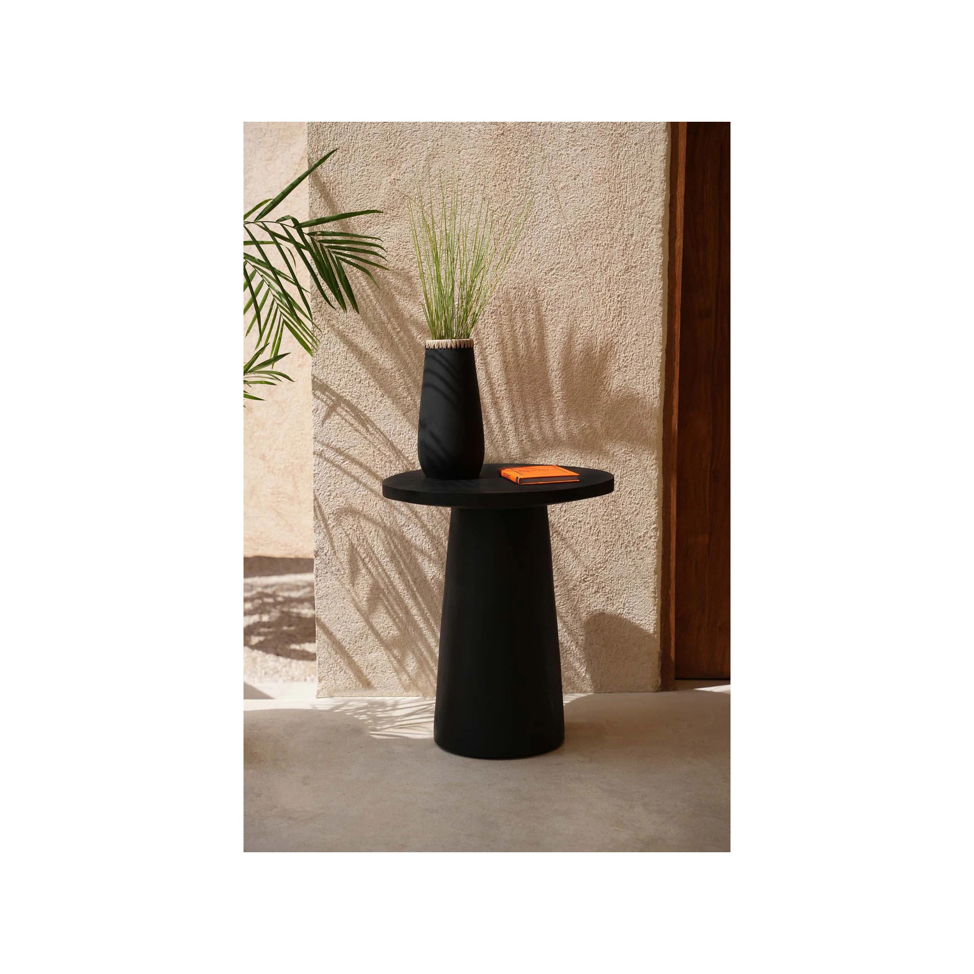 Giulia Grillo VASO SNEAKY NERO NATURALE L