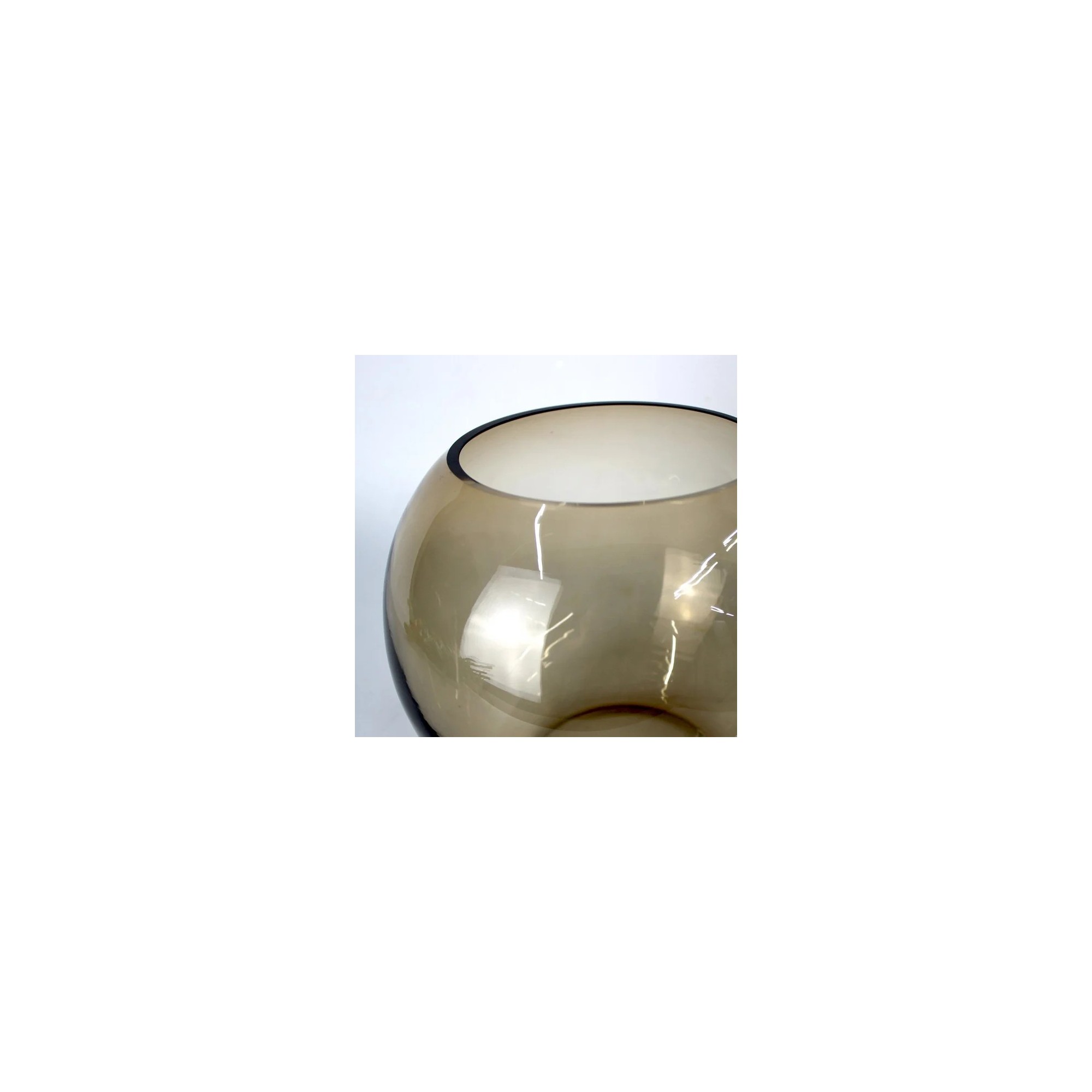 Giulia Grillo Vaso Oblò in vetro rotondo marrone fatto a mano