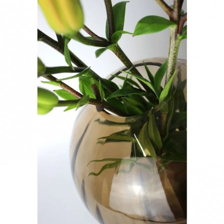 Vaso in vetro con scanalature rotonde marrone