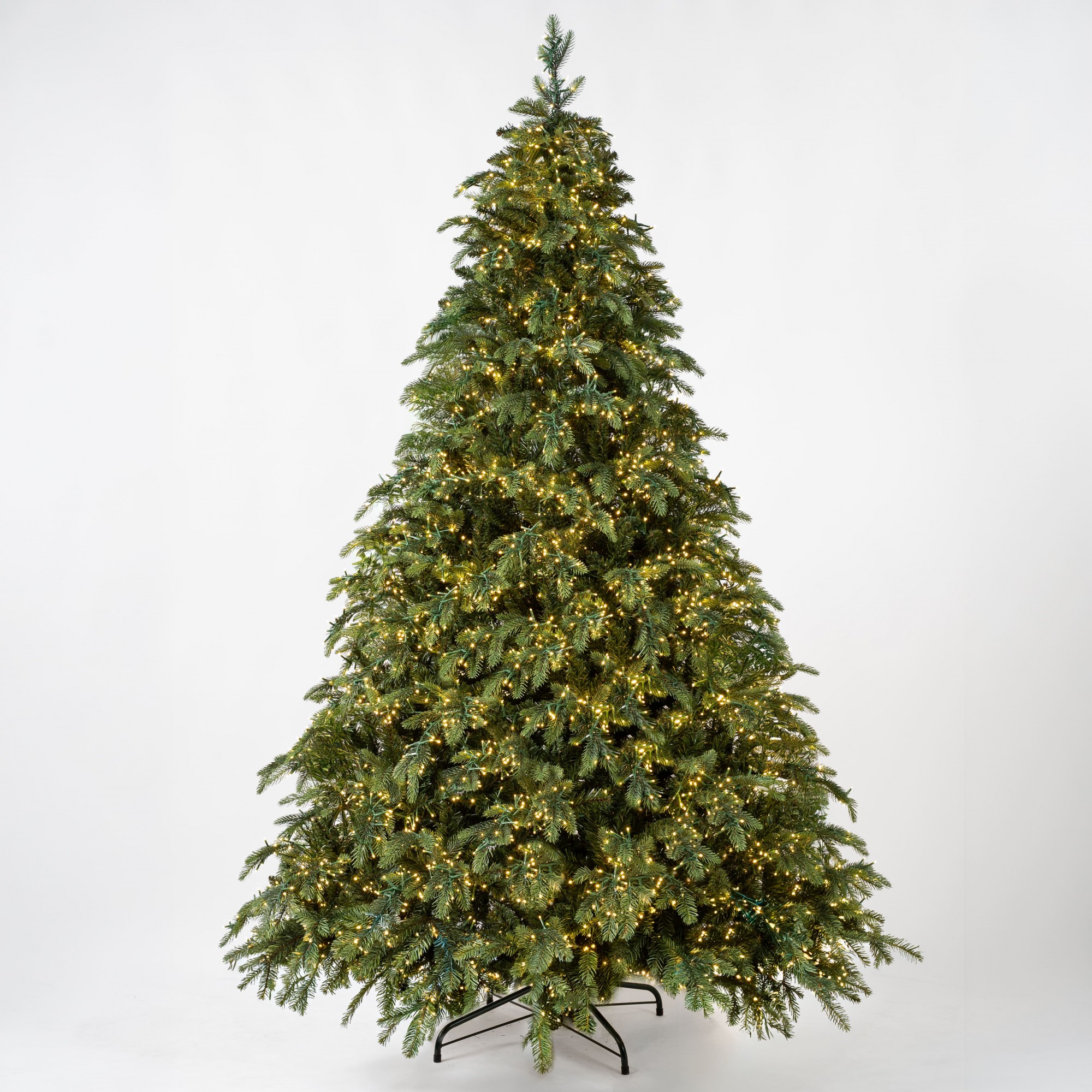 Giulia Grillo Künstlicher Weihnachtsbaum mit Beleuchtung 270 cm, 8250 warmweiße LEDs